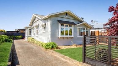 42 Limbrick Street, Terrace End, Palmerston North - Carousel 1