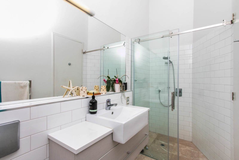 19E Garnet Road, Westmere, Auckland - Carousel 13