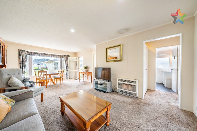 39/17 John Street, Trentham, Upper Hutt - Carousel 1