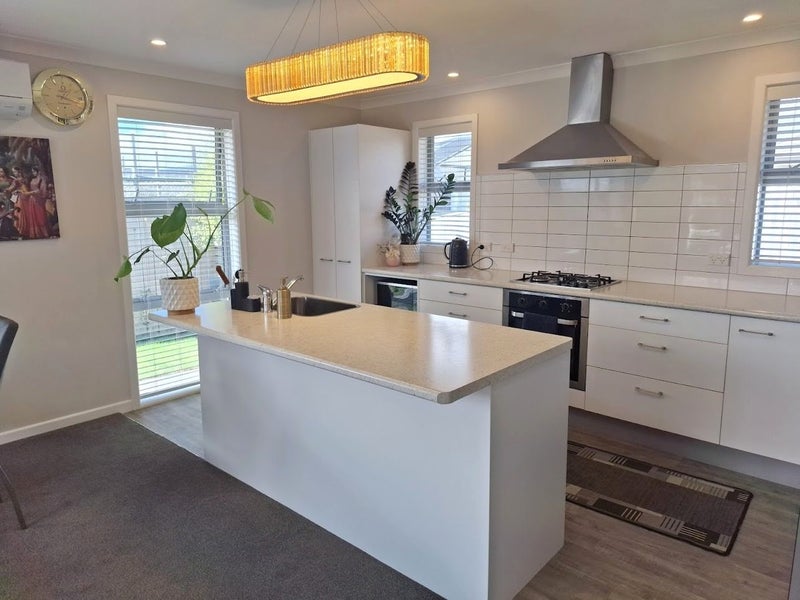 20 Poulson Grove, Trentham, Upper Hutt - Carousel 2