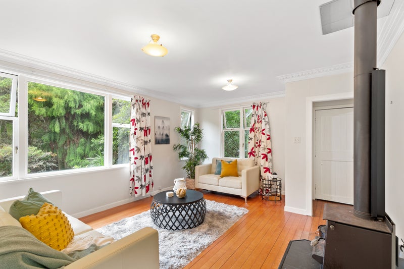 38 Laingholm Drive, Laingholm, Auckland - Carousel 2