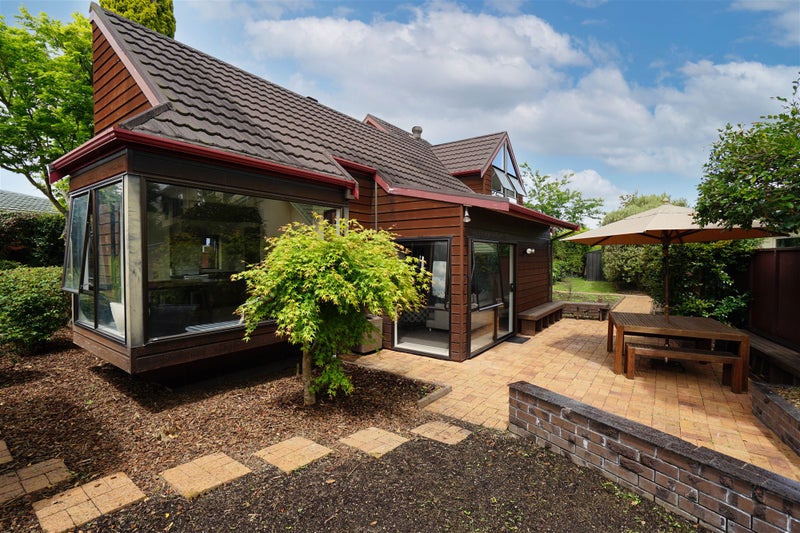 23 Kensington Place, Fairfield, Hamilton - Carousel 1