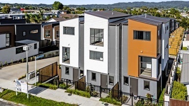 252B Great North Road, Henderson, Auckland - Carousel 1