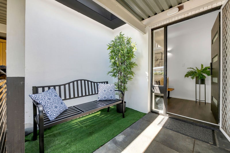 12 Quibray Place, Botany Downs, Auckland - Carousel 2