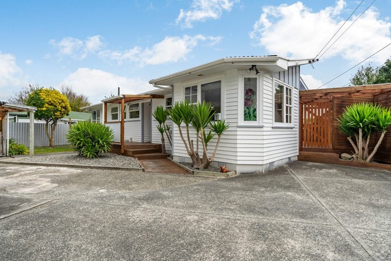 27A Ebdentown Street, Ebdentown, Upper Hutt - Carousel 1