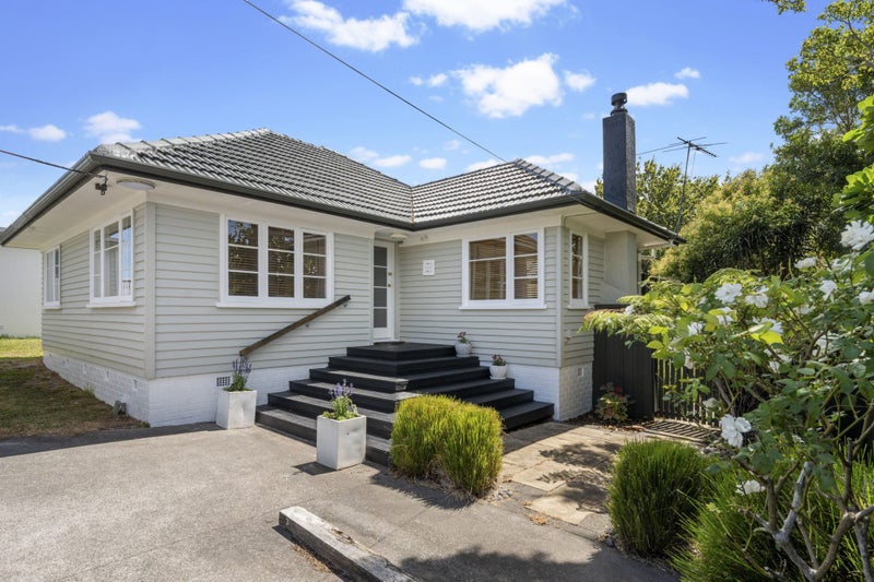 17 Neptune Avenue, Beach Haven, Auckland - Carousel 2