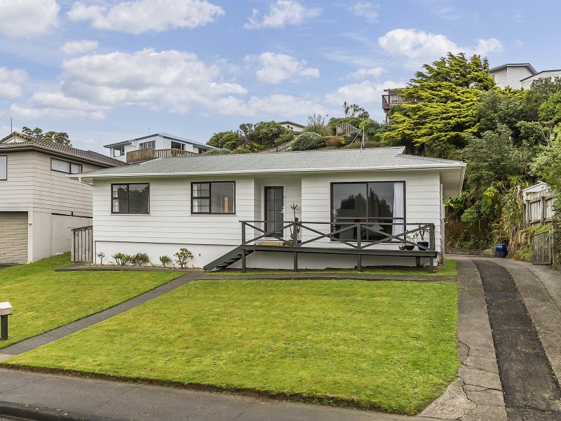 7 Fernhaven Grove, Newlands, Wellington - Carousel 2