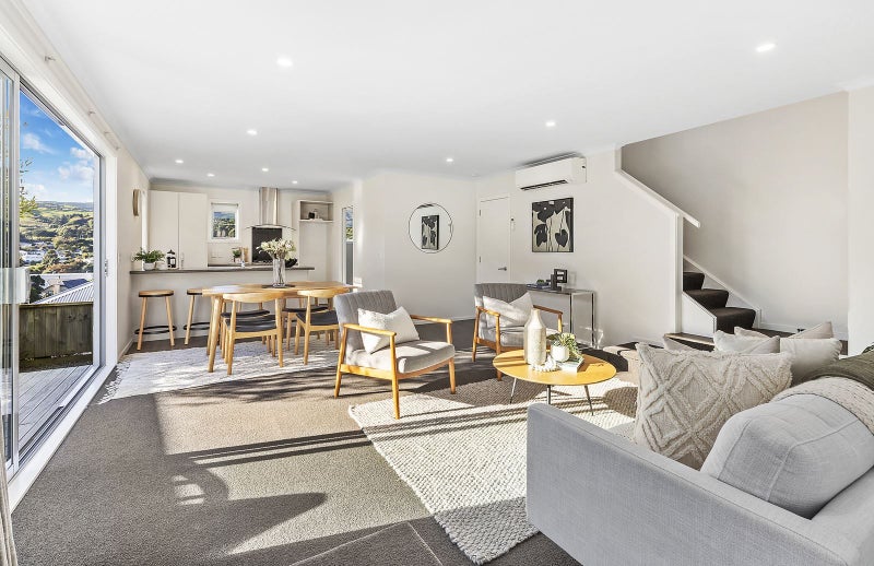 21 Mascot Street, Tawa, Wellington - Carousel 2