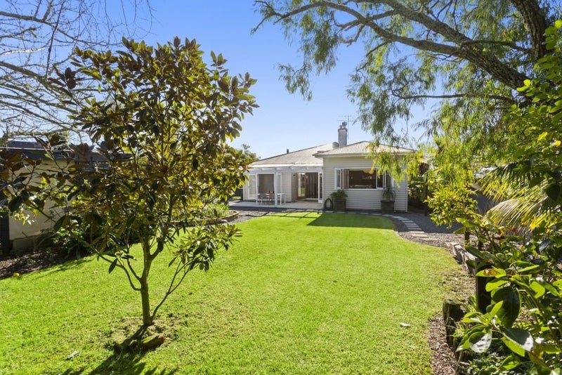 50 Beresford Street, Bayswater, Auckland - Carousel 1