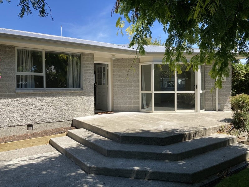 4A Armstrong Avenue, Saint Martins, Christchurch - Carousel 1