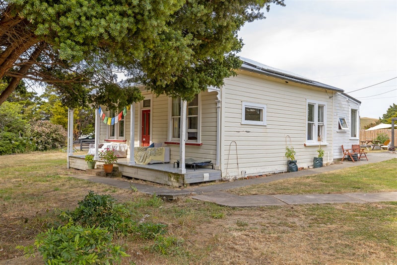 1609 State Highway 2, Masterton - Carousel 2