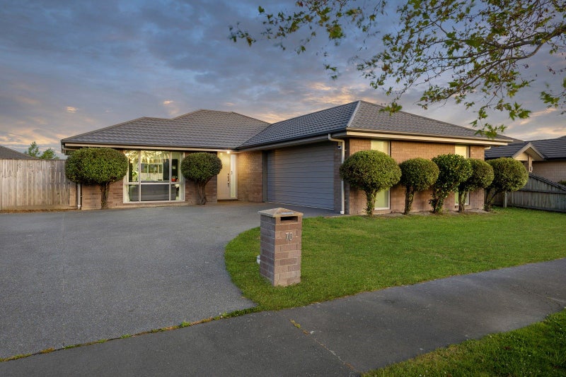 70 Aidanfield Drive, Aidanfield, Christchurch - Carousel 1