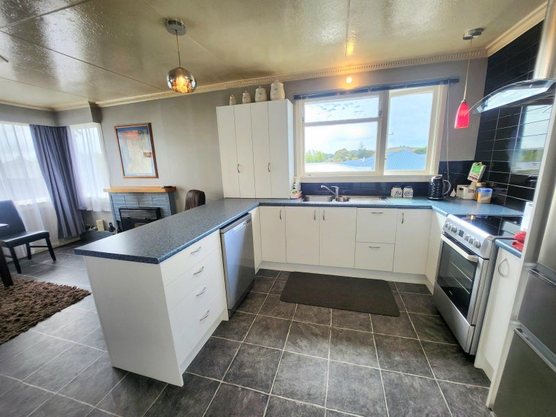 71 Stuart Street, Holmes Hill, Oamaru - Carousel 2