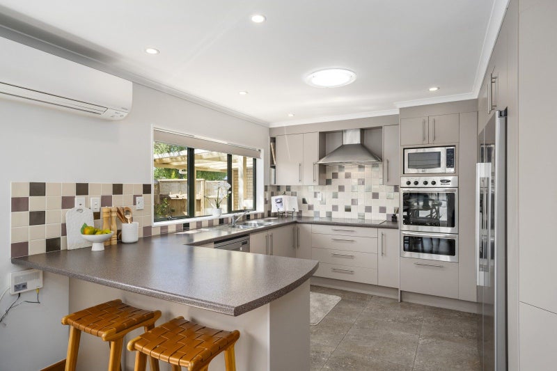 1 Corinth Grove, Papamoa Beach, Papamoa - Carousel 2