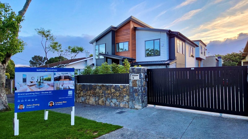 7A Eglinton Avenue, Mount Eden, Auckland - Carousel 1