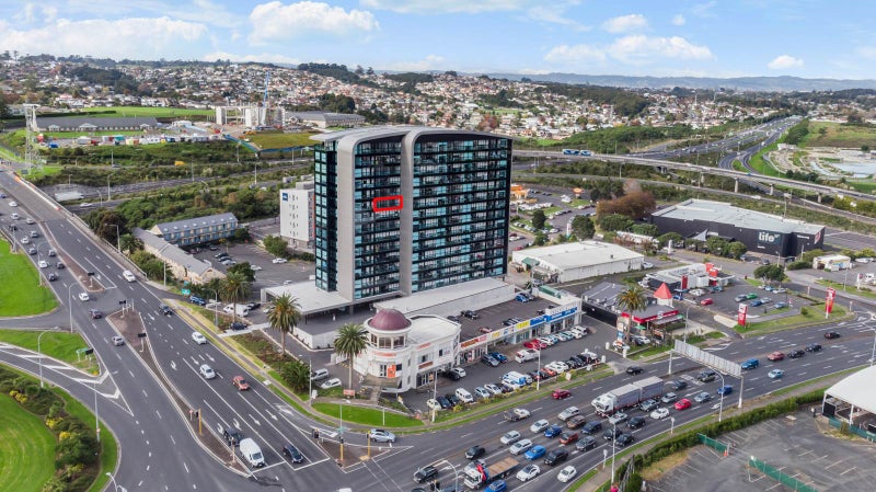 911/8 Lakewood Court, Manukau, Auckland - Carousel 1