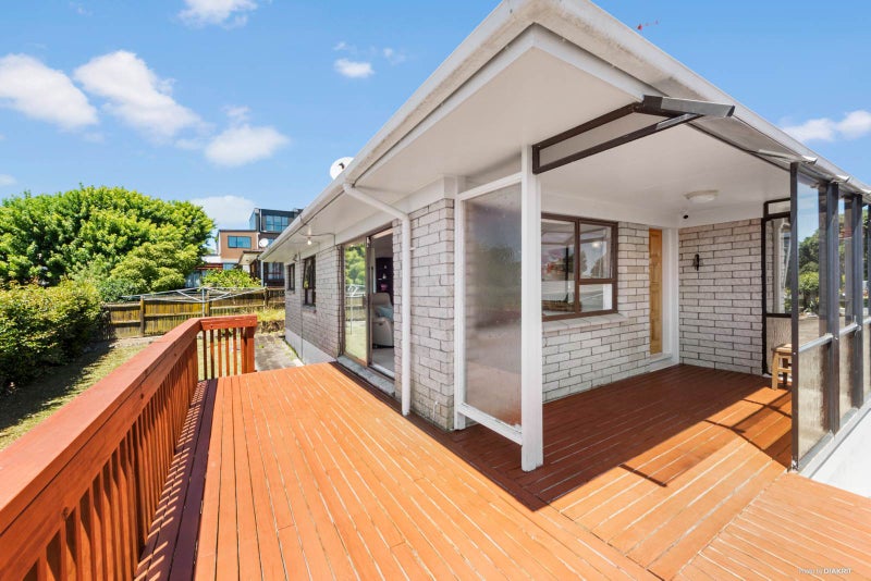 56B Highland Park Drive, Highland Park, Auckland - Carousel 2