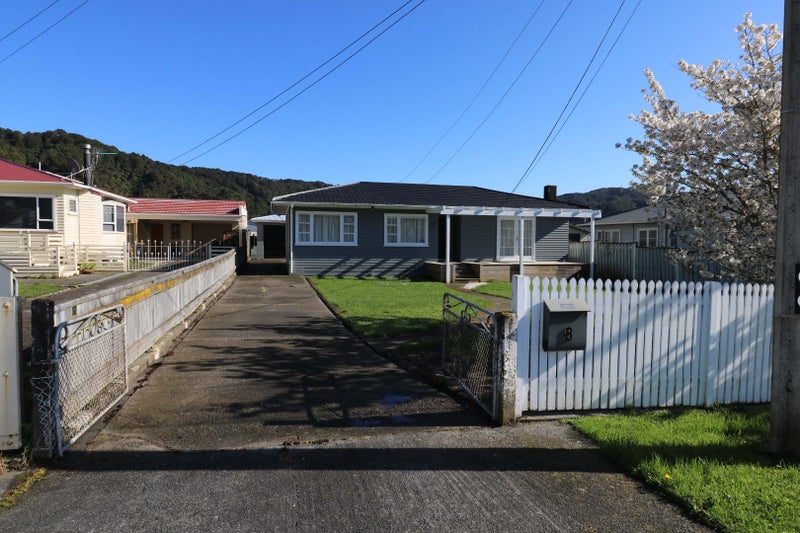 8 Maire Street, Wainuiomata, Lower Hutt - Carousel 1