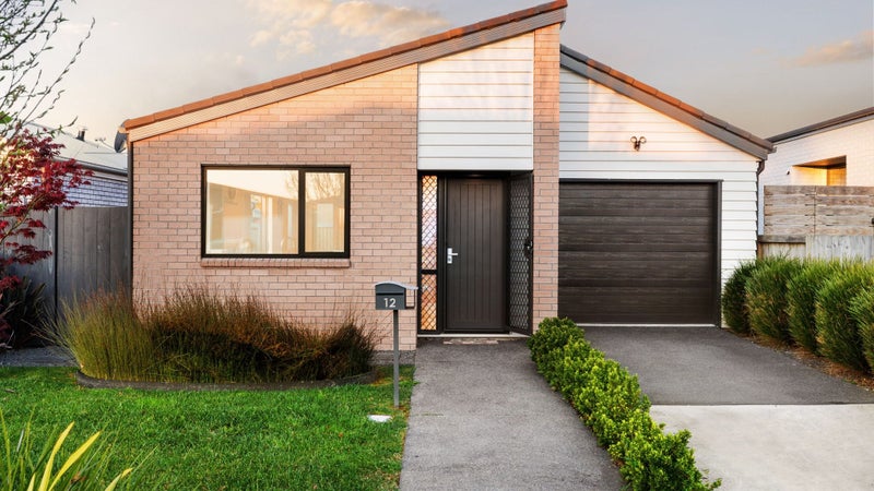 12 Hapu Avenue, Baverstock, Hamilton - Carousel 1