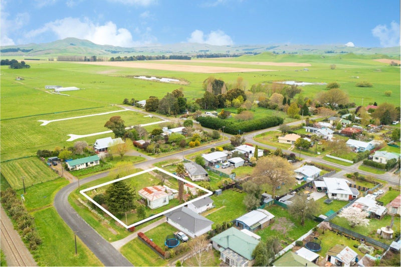 18 Williams Street, Otane - Carousel 2