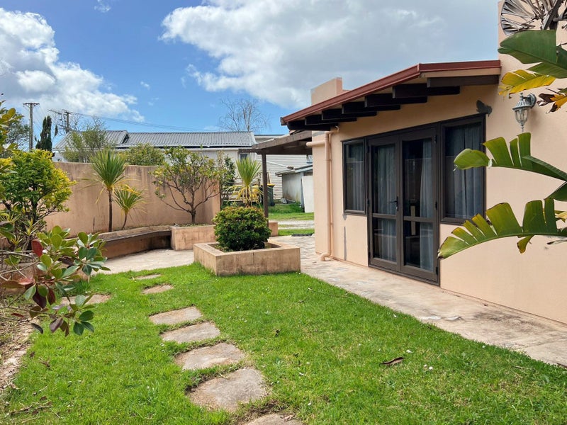 1004 Beach Road, Torbay, Auckland - Carousel 1