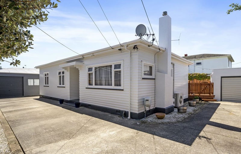 11A Meadows Avenue, Waiwhetu, Lower Hutt - Carousel 1