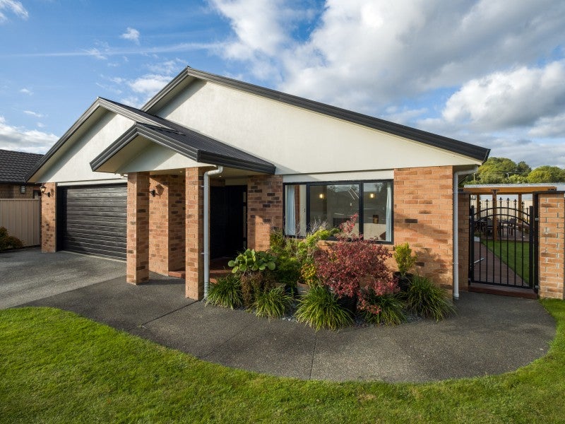 28 Pohutukawa Grove, Lytton West, Gisborne - Carousel 2