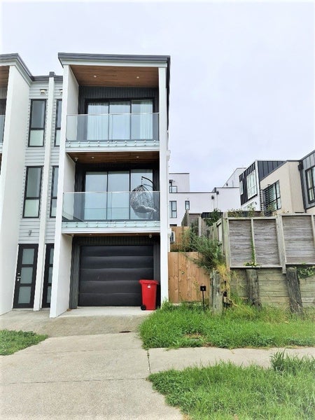 1 Waka Street, Albany Heights, Auckland - Carousel 1