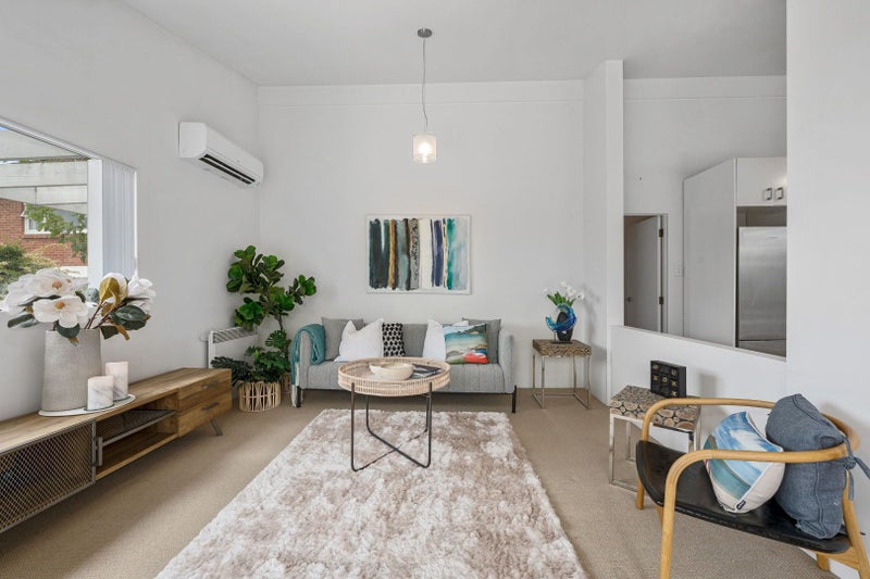 1/11 Rewiti Avenue, Takapuna, Auckland - Carousel 1