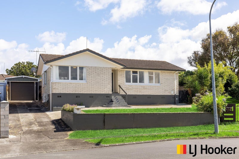 12 Crampton Place, Manurewa, Auckland - Carousel 1