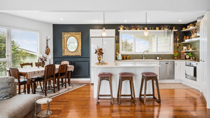 80 Bradbury Road, Botany Downs, Auckland - Carousel 1