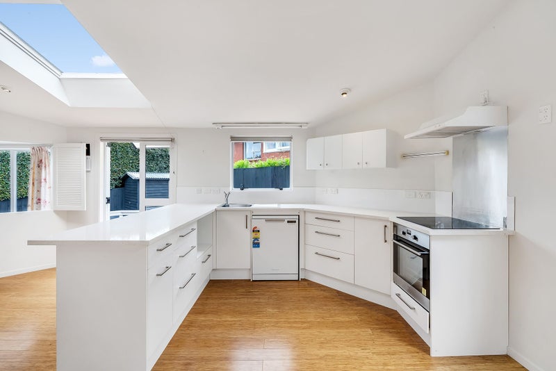 6A Ruapehu Street, Mount Eden, Auckland - Carousel 2