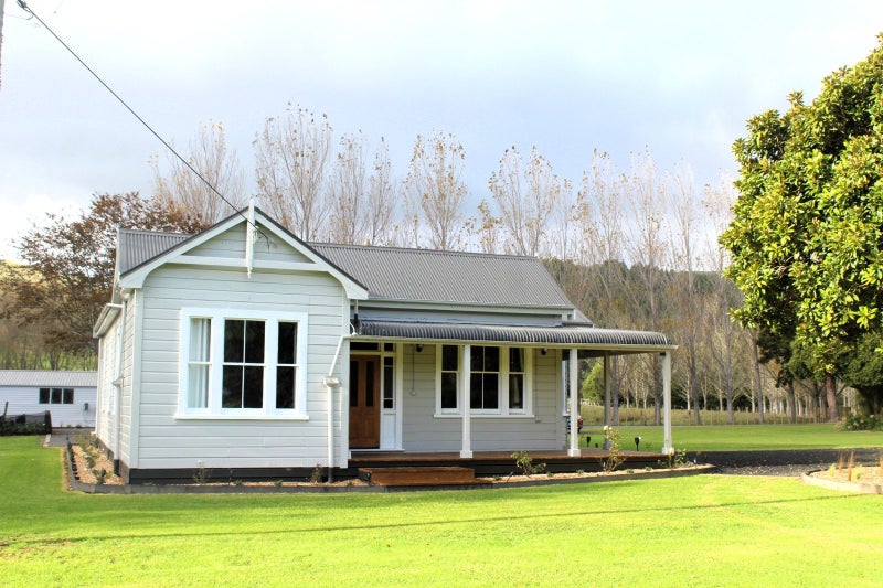 11 Waihi Falls Road, Dannevirke - Carousel 1