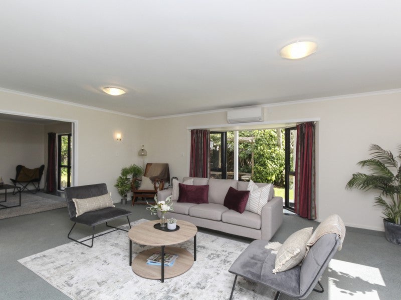 19 Karina Road, Merrilands, New Plymouth - Carousel 2