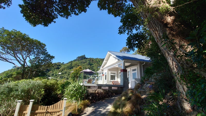 111 Muritai Road, Eastbourne, Lower Hutt - Carousel 25
