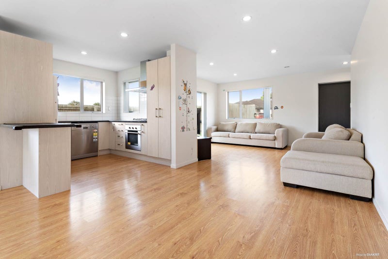 2 Austin Brave Place, Favona, Auckland - Carousel 2