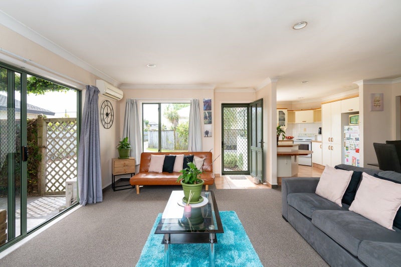 32A Avenue Road, Greenmeadows, Napier - Carousel 2