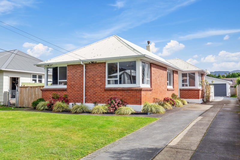 299 Oxford Terrace, Avalon, Lower Hutt - Carousel 1