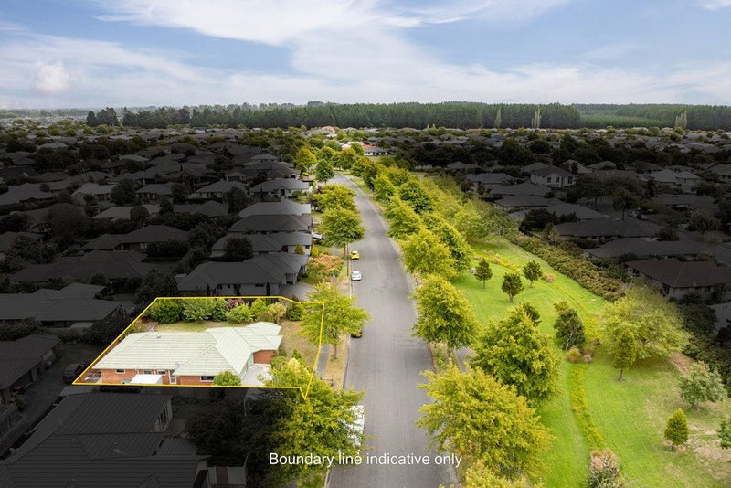 15 Putake Drive, Parklands, Christchurch - Carousel 1