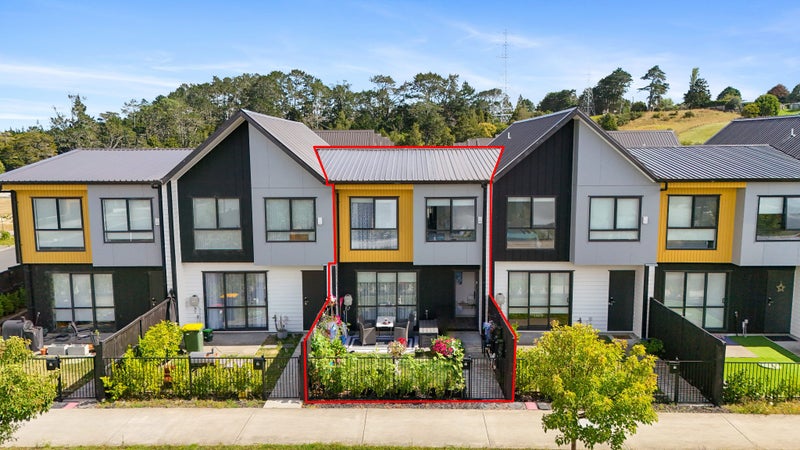 71 Papatupu Way, Kumeu - Carousel 1