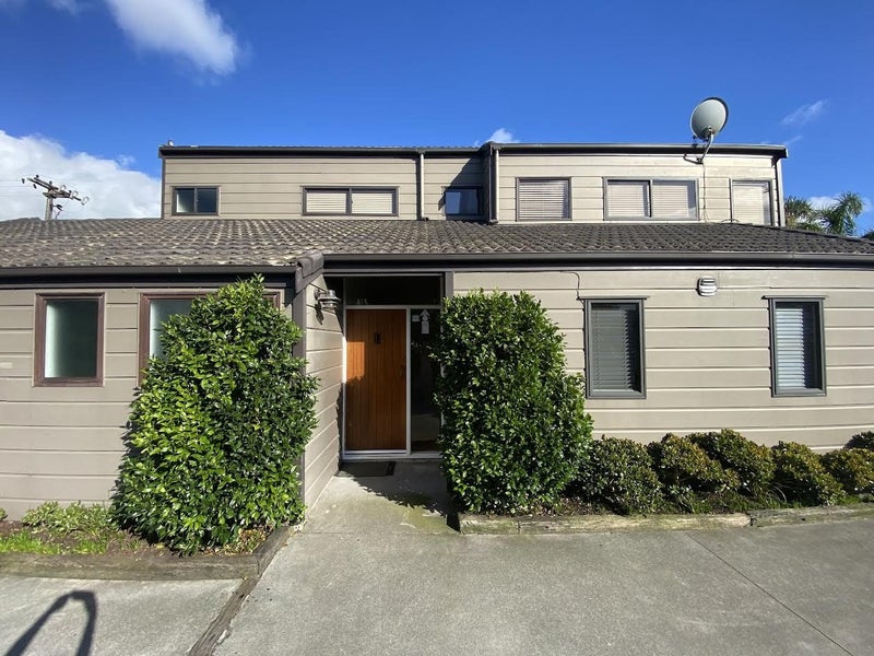 66 Tauhinu Road, Greenhithe, Auckland - Carousel 2