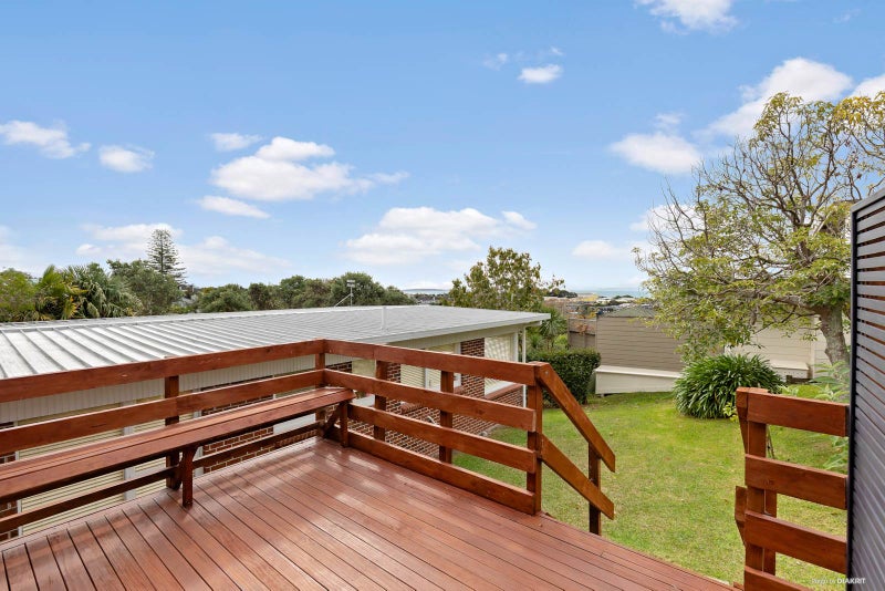 2/13 Braemar Road, Castor Bay, Auckland - Carousel 2