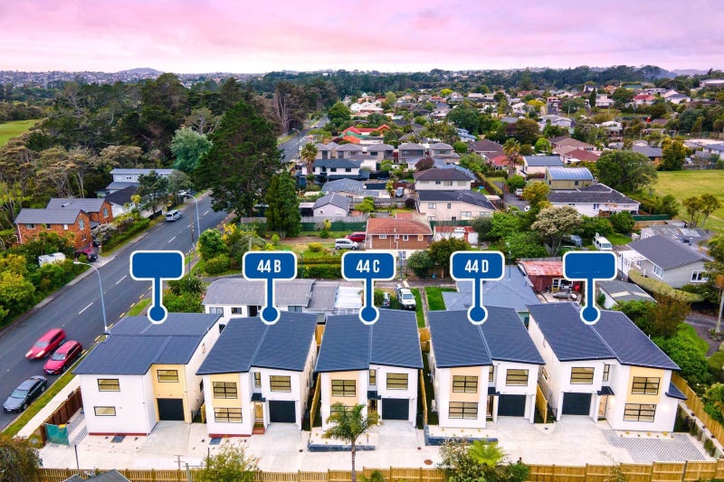 44C Godley Road, Green Bay, Auckland - Carousel 1
