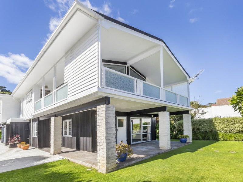 7 Cherry Grove, Strathmore Park, Wellington - Carousel 1