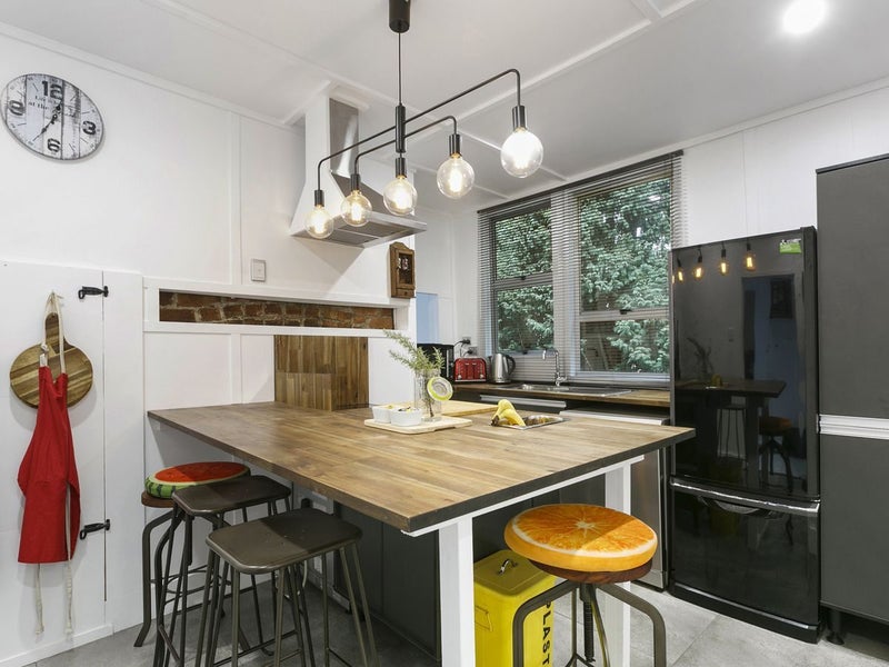 25 Adderley Terrace, Ravensbourne, Dunedin - Carousel 2