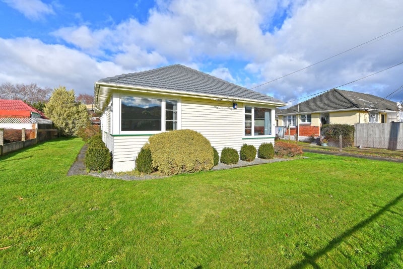 33 Marion Street, Silverstream, Upper Hutt - Carousel 1