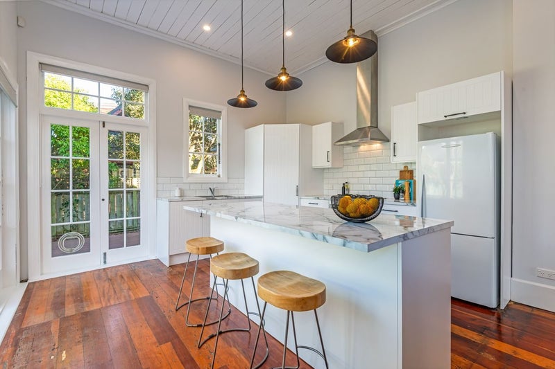 19 Alfred Street, Roslyn, Palmerston North - Carousel 1