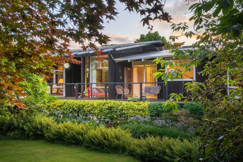 31 Joyce Crescent, Ilam, Christchurch - Carousel 2