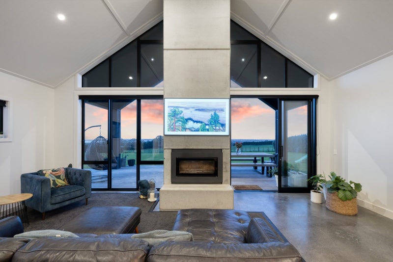 423B Youngson Road, Tauranga - Carousel 50