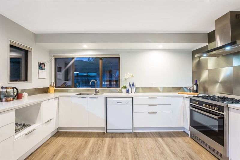 14 Spyglass Lane, Whitby, Porirua - Carousel 2